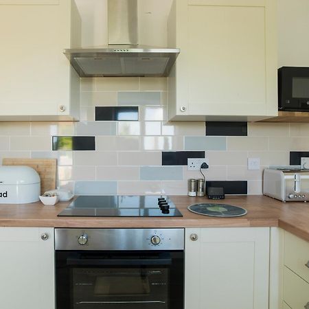 Stunning Modern Apartment In The Cotswolds Chalford Экстерьер фото