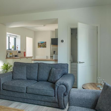 Stunning Modern Apartment In The Cotswolds Chalford Экстерьер фото