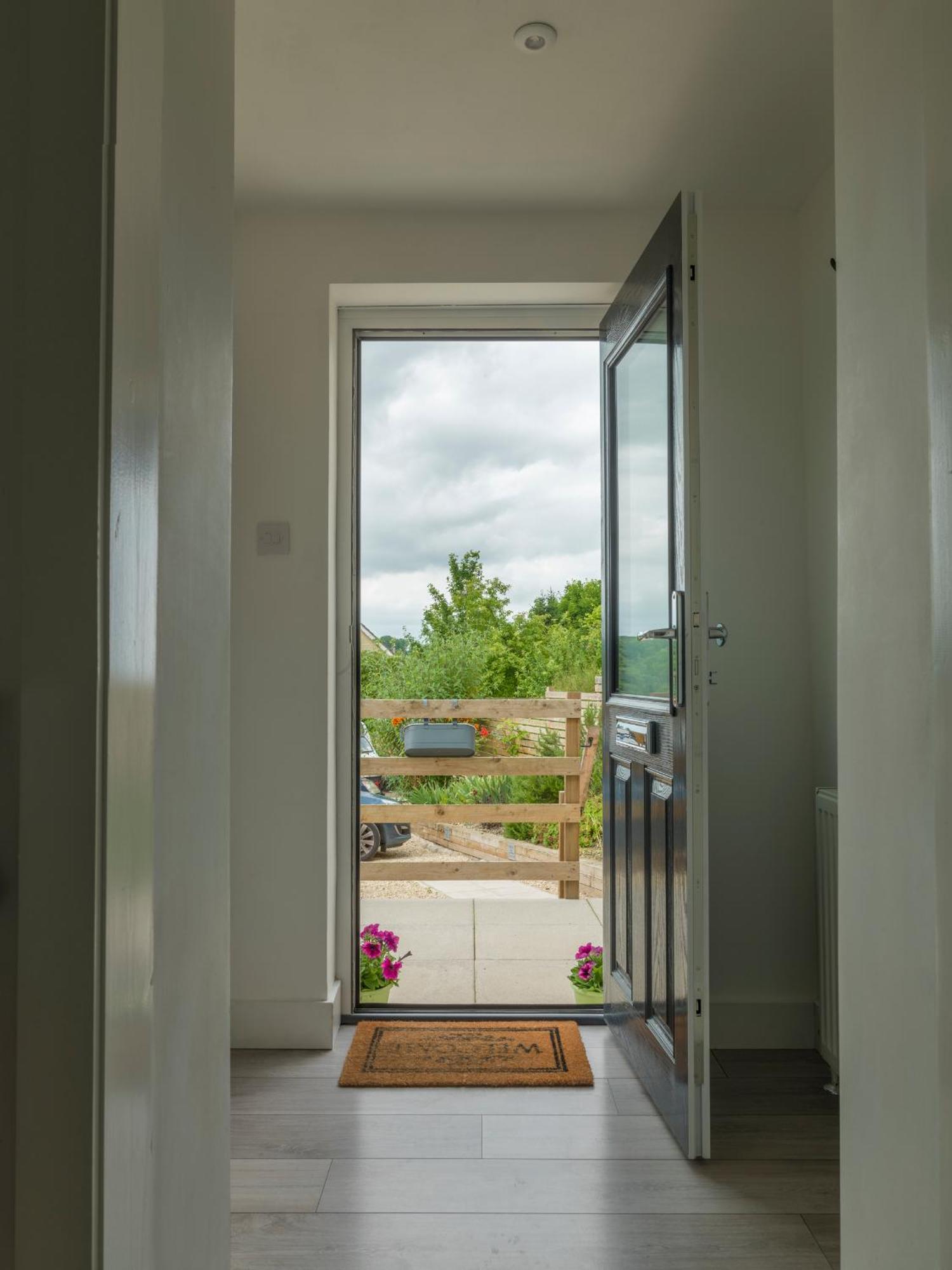 Stunning Modern Apartment In The Cotswolds Chalford Экстерьер фото