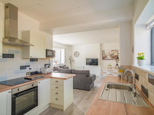 Stunning Modern Apartment In The Cotswolds Chalford Экстерьер фото